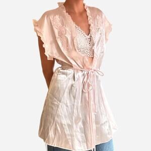 Intimo Donatella silky pastel pink vintage floral detailed robe - size M